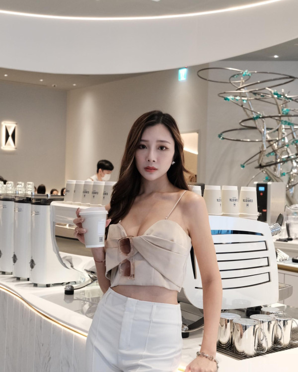 獲網民讚：性感女神