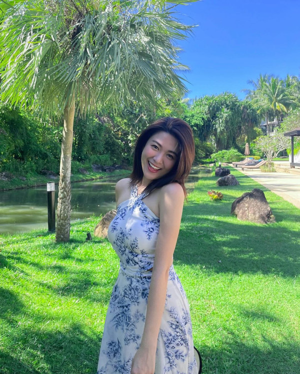 江嘉敏曬外遊相上圍突然升級？ 網友力勸唔好再剪短髮 