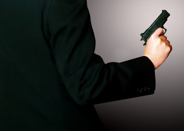 巴西女9歲目擊父親被槍殺 立志做警察 25年後終親手拘捕犯人