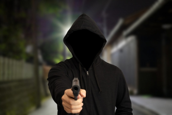 巴西女9歲目擊父親被槍殺 立志做警察 25年後終親手拘捕犯人