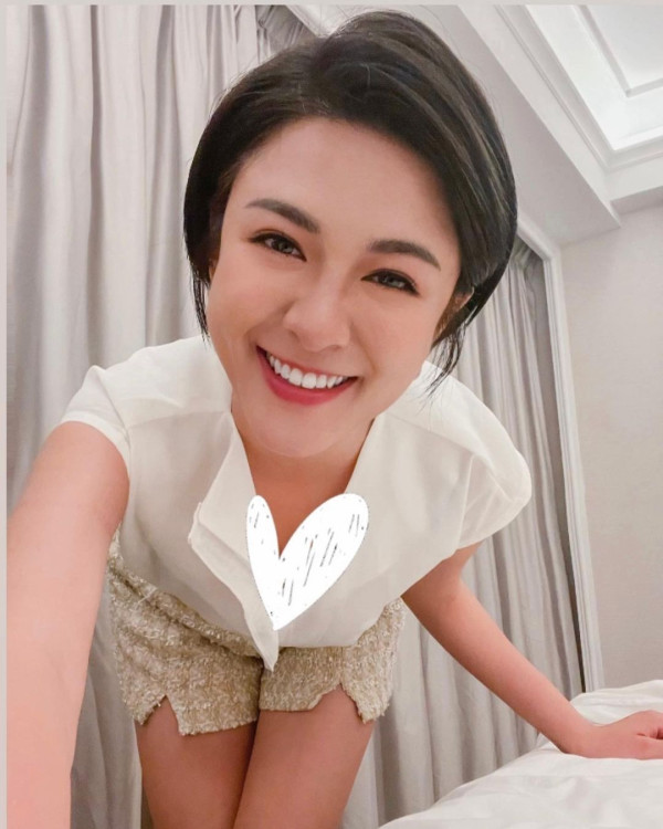 江嘉敏曬外遊相上圍突然升級？ 網友力勸唔好再剪短髮 