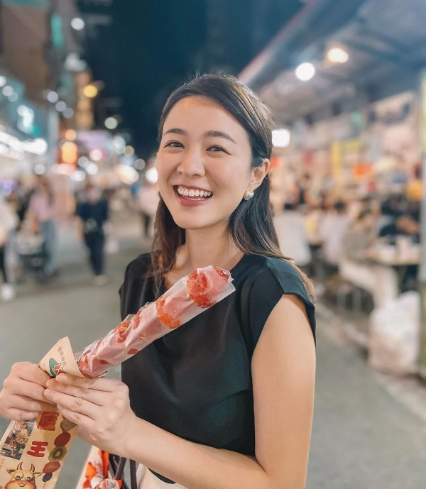 江嘉敏曬外遊相上圍突然升級？ 網友力勸唔好再剪短髮 