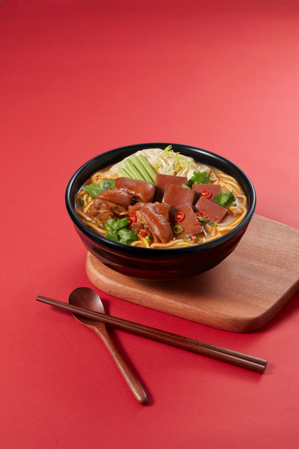 譚仔三哥米線皇牌水煮湯配上全新食材強勢回歸驚喜滋味再現