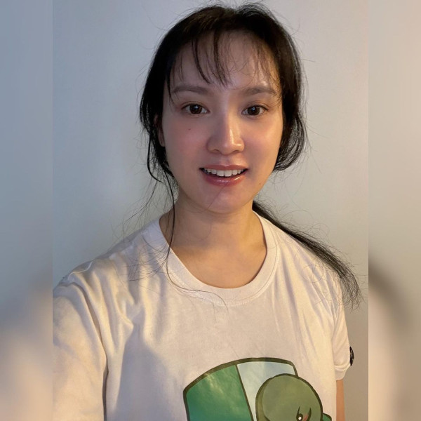 TVB女星孖港姐胞妹出埠拍豐胸廣告 泳裝鬥曬深長事業線＋火辣身材！ 