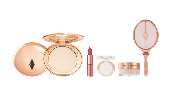 輕盈無瑕蜜粉2件套裝HK$840 (價值HK$1,214) •	自選兩件輕盈無瑕蜜粉 8g 或 輕盈濾光蜜粉 9g  •	迷你星光矚目唇膏 - 90'S PINK  •	迷你輕盈濾光蜜粉 0.8g  •	魔法眼霜 3ml •	PILLOW TALK手握鏡