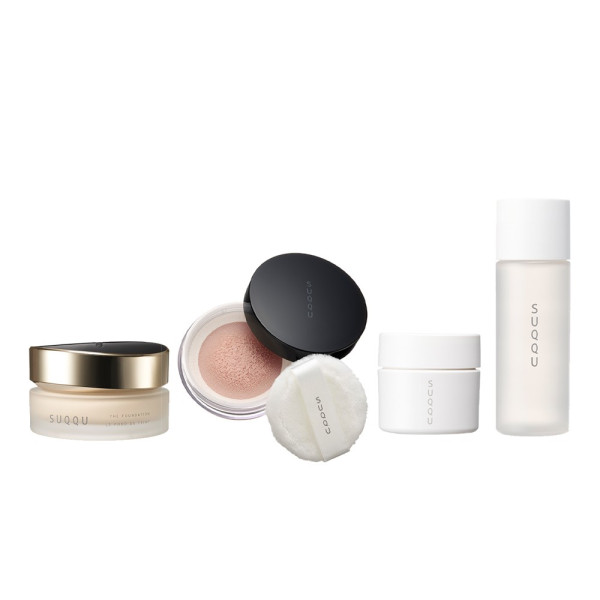 絕緻艷澤粉霜蜜粉按摩組 絕緻艷澤粉霜 30g、 晶采艷澤蜜粉旅行裝4g、 晶采立體按摩霜旅行裝30g、 煥顏柔潤淨膚露旅行裝 50mL 售價︰$945 價值︰$1,308