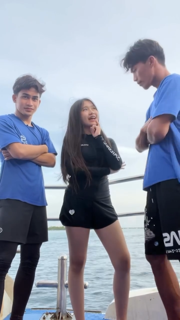 《超人回來了》秋小愛13歲生日!父母PO相慶祝感性落淚!近照判若兩人