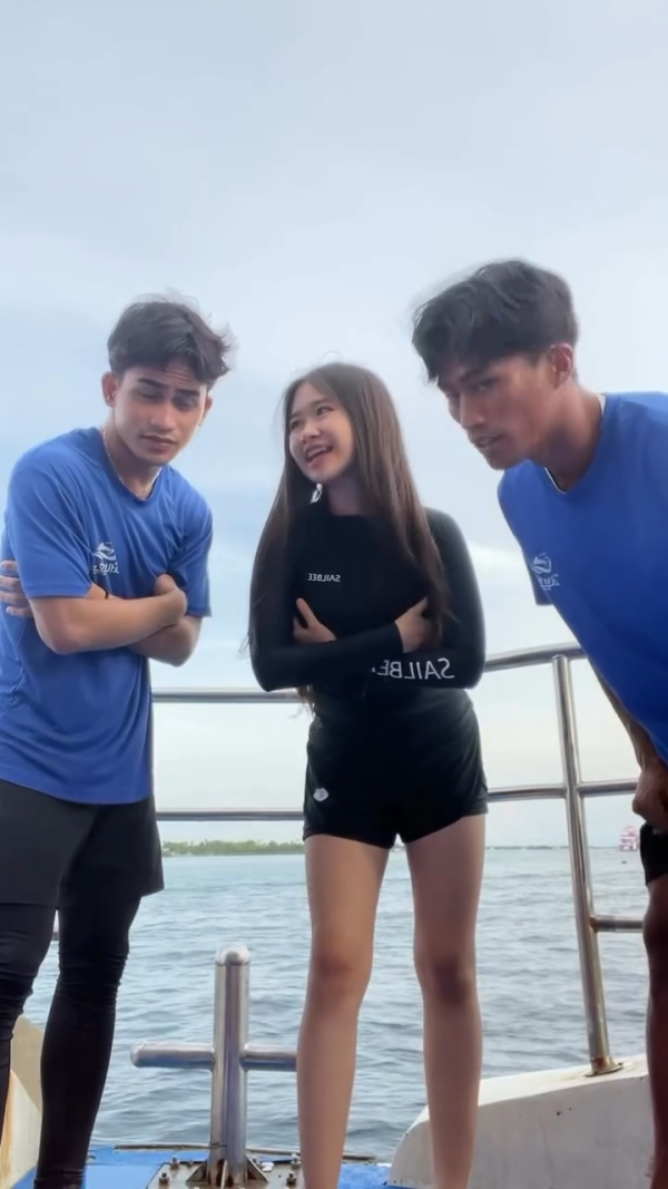 《超人回來了》秋小愛13歲生日!父母PO相慶祝感性落淚!近照判若兩人