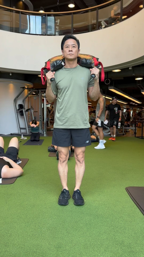 草蜢57歲蔡一傑缺席美國巡唱 驚揭罹腦瘤 PO頭頂巨型傷口報平安 