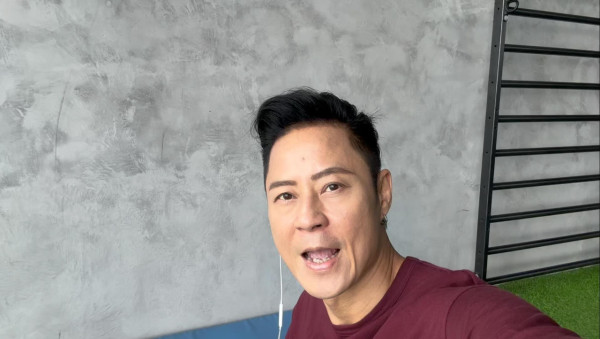 草蜢57歲蔡一傑缺席美國巡唱 驚揭罹腦瘤 PO頭頂巨型傷口報平安 