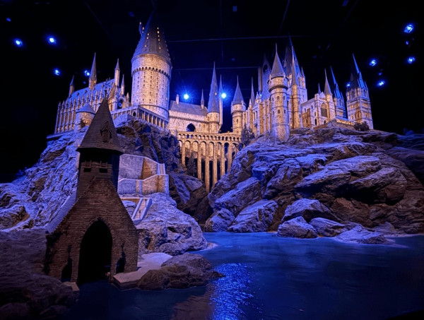 東京哈利波特迷必到打卡位│車站變魔法世界/學院餐廳/主題Cafe