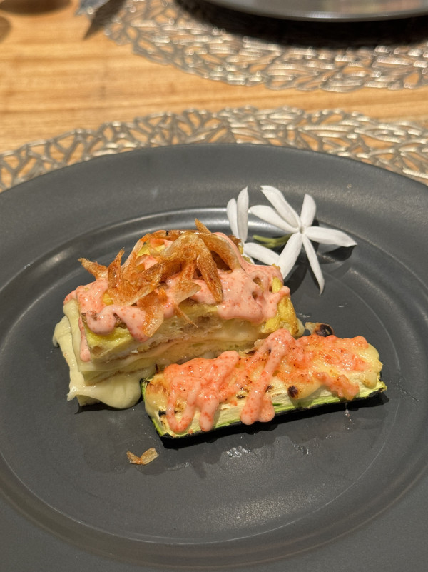 開箱台灣無印風牧場酒店！ 豪華套房+私人陽台飽覽山景 享受一泊二食/牧場體驗 