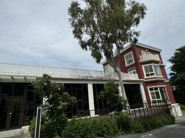 開箱台灣無印風牧場酒店！ 豪華套房+私人陽台飽覽山景 享受一泊二食/牧場體驗 