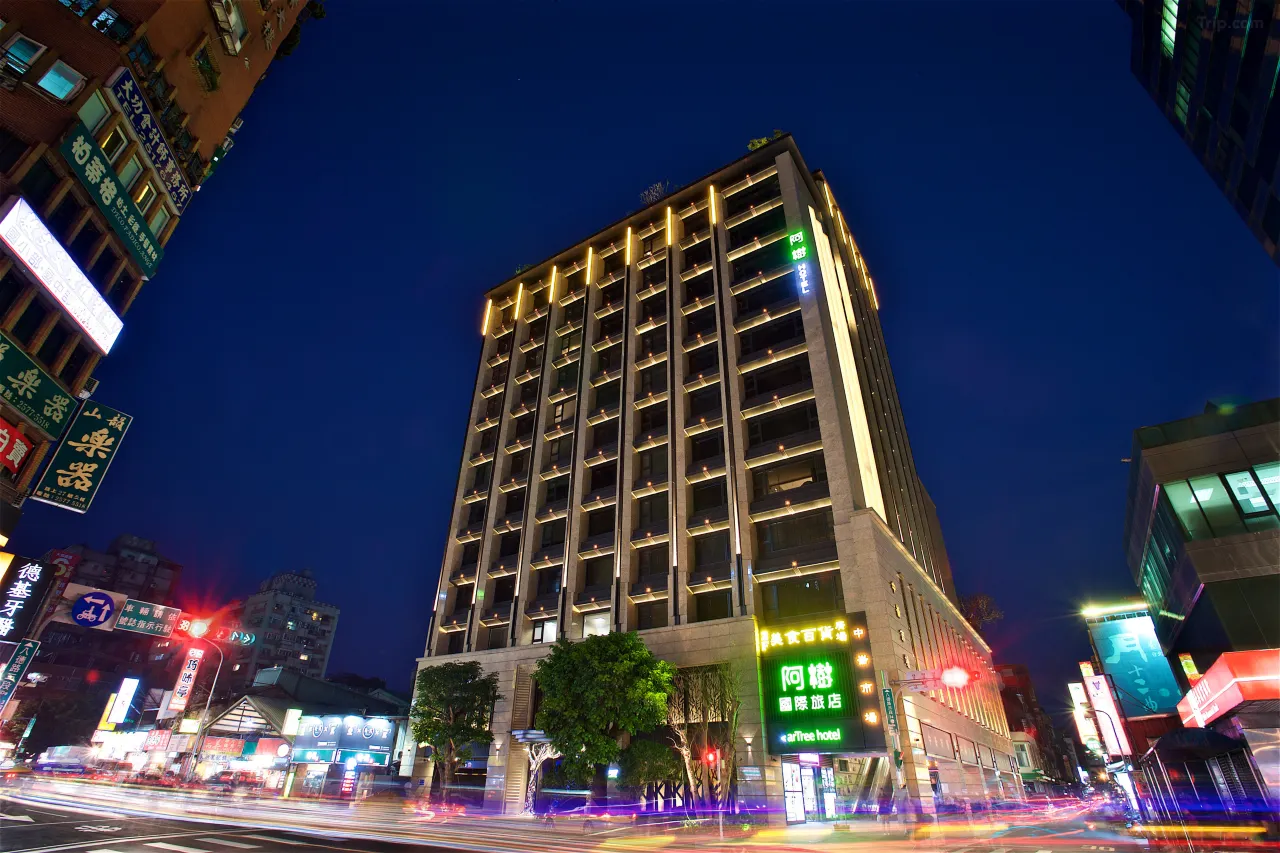 台北早餐店推介10大必吃!40年老字號鹹豆漿+芝士蛋餅!美食家白鐘元大推肉粥