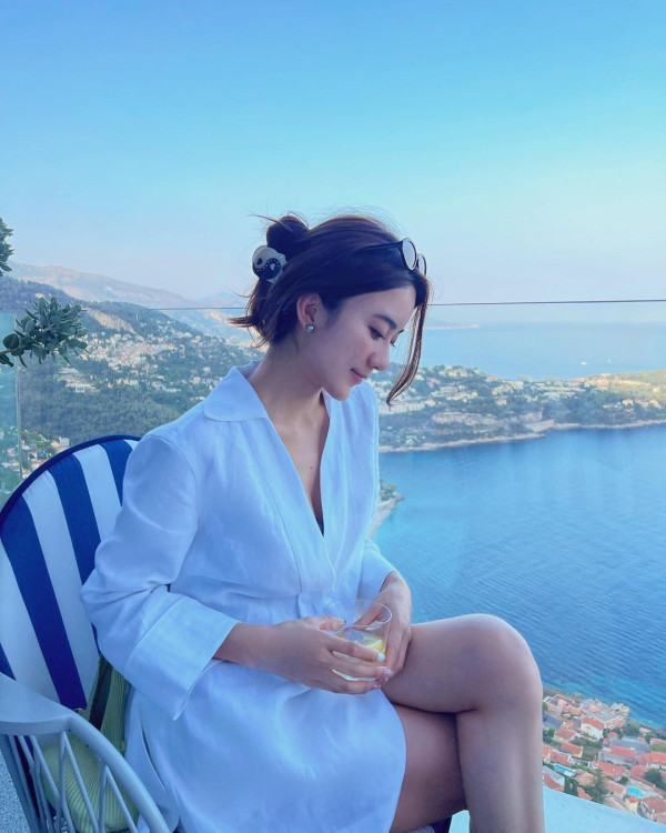 《金宵大廈》童顏演員珠海夜場被女圍 網友感莫名其妙：喺香港都無人識 