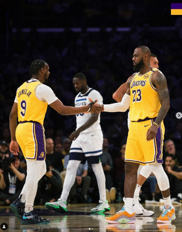 LeBron James與Bronny James父子檔上場（圖片來源︰lakers IG）