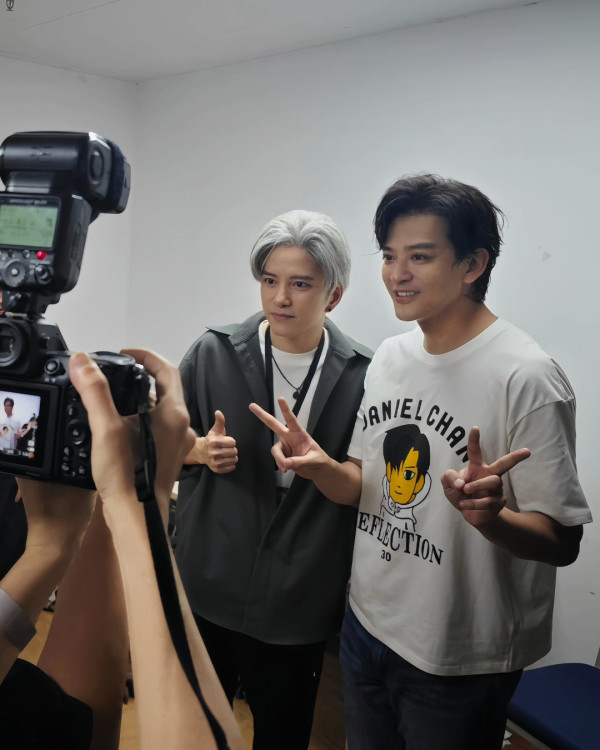 《金宵大廈》童顏演員珠海夜場被女圍 網友感莫名其妙：喺香港都無人識 