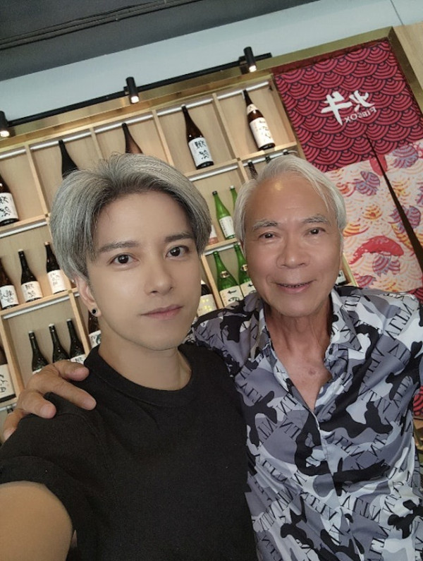 《金宵大廈》童顏演員珠海夜場被女圍 網友感莫名其妙：喺香港都無人識 