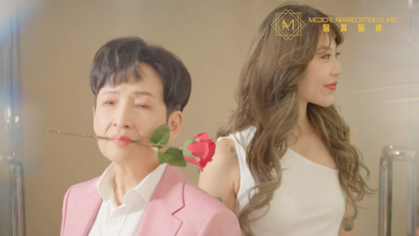 馮素波新加坡旅行曬姊妹合照！網民驚訝餅印細妹神撞樣Anson Lo 