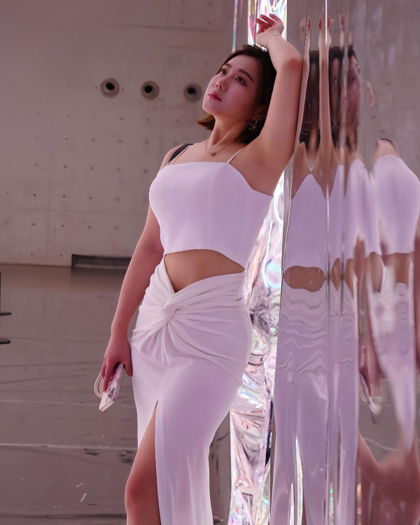 前港姐冠軍布吉曬健身成果 曾甫全裸照 弗爆身材不輸郭珮文