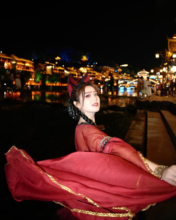 前港姐冠軍布吉曬健身成果 曾甫全裸照 弗爆身材不輸郭珮文