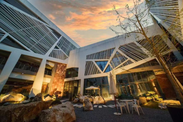 【旅遊鋒】張家界美術岩語間民宿的獨特魅力 