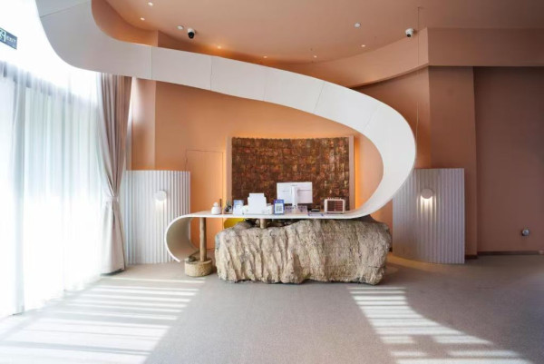 【旅遊鋒】張家界美術岩語間民宿的獨特魅力 