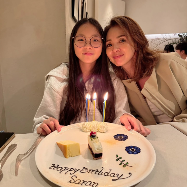 《超人回來了》秋小愛13歲生日!父母PO相慶祝感性落淚!近照判若兩人