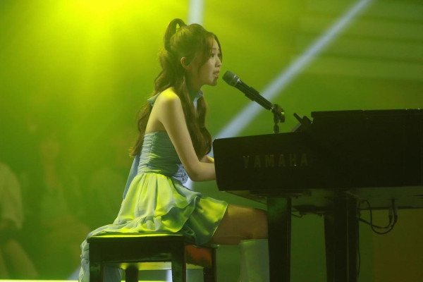 區明妙遊京都神社順便追星？ 甫近鏡自拍曝光真實皮膚狀態！ 