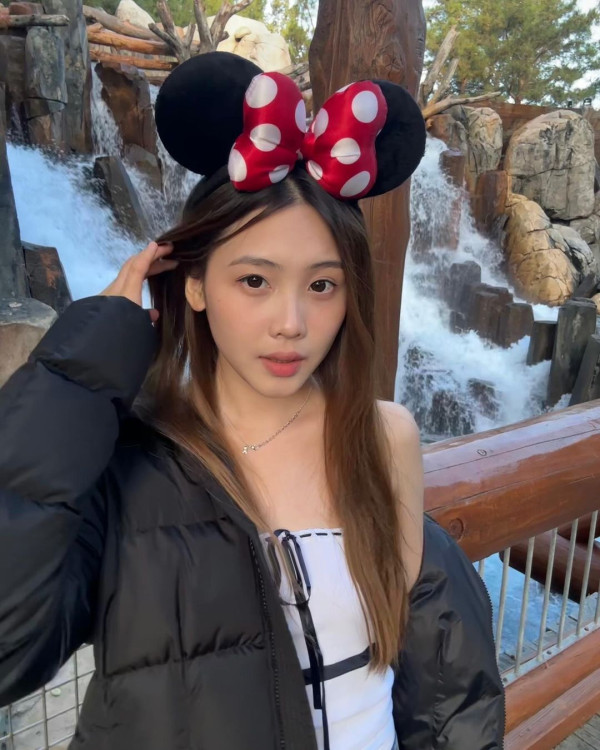 區明妙遊京都神社順便追星？ 甫近鏡自拍曝光真實皮膚狀態！ 