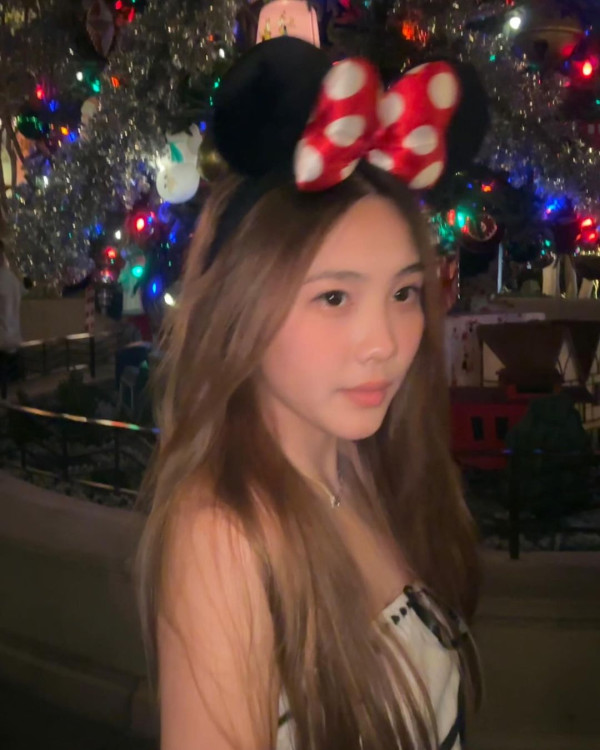 區明妙遊京都神社順便追星？ 甫近鏡自拍曝光真實皮膚狀態！ 