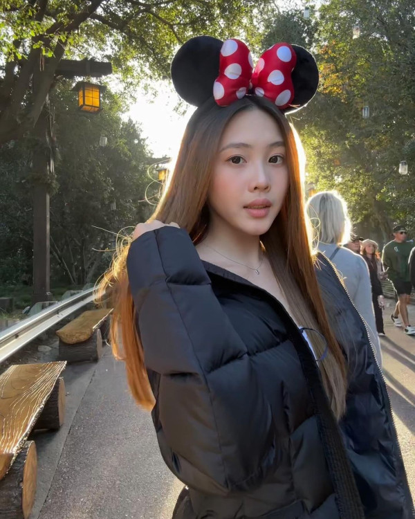 區明妙遊京都神社順便追星？ 甫近鏡自拍曝光真實皮膚狀態！ 