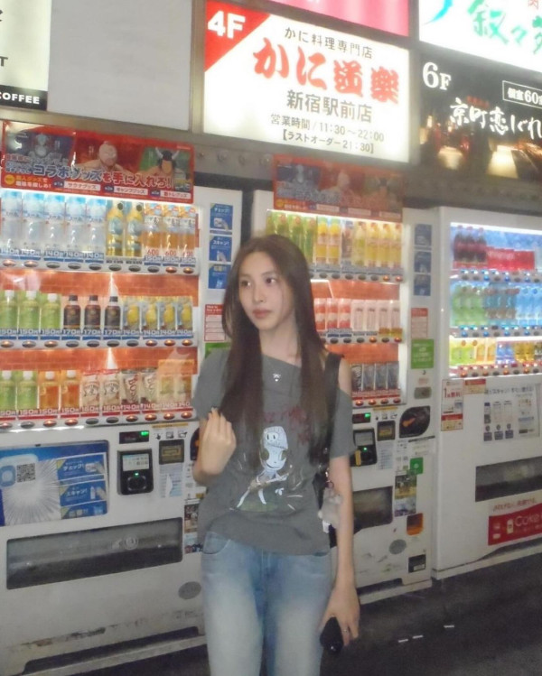 區明妙遊京都神社順便追星？ 甫近鏡自拍曝光真實皮膚狀態！ 