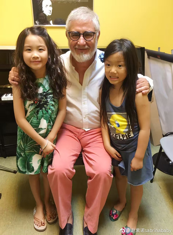 區明妙遊京都神社順便追星？ 甫近鏡自拍曝光真實皮膚狀態！ 