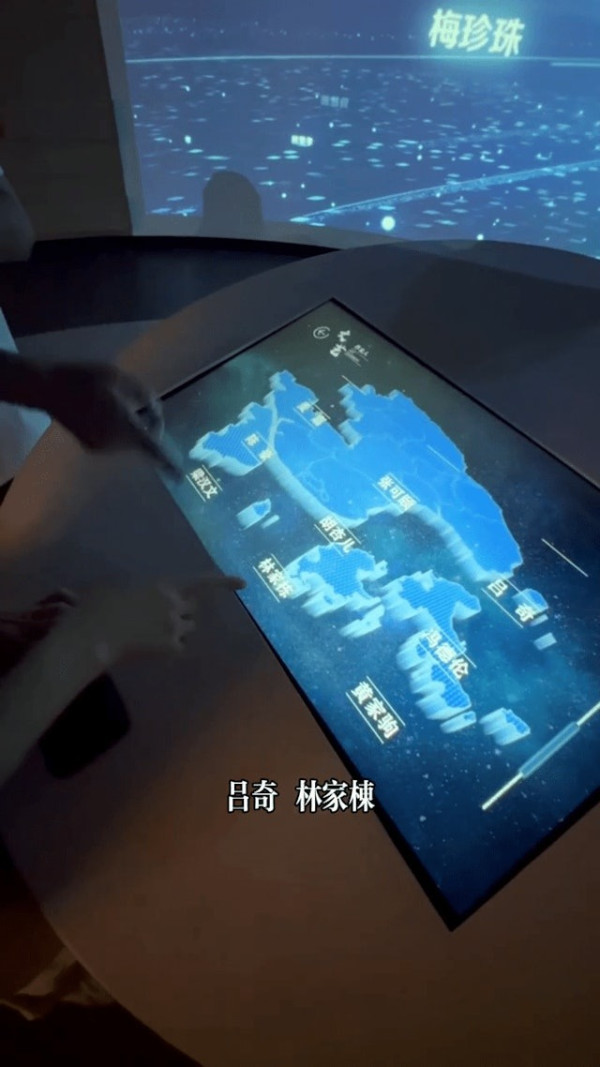 胡杏兒成台山博物館「展品」感榮幸 原來呢2位視帝視后都係佢同鄉 