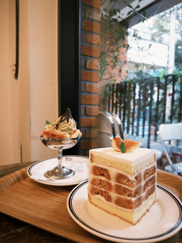 外遊皮膚超完美！用「素顏精華CP」保持水潤通透、KO色斑痘印！ 