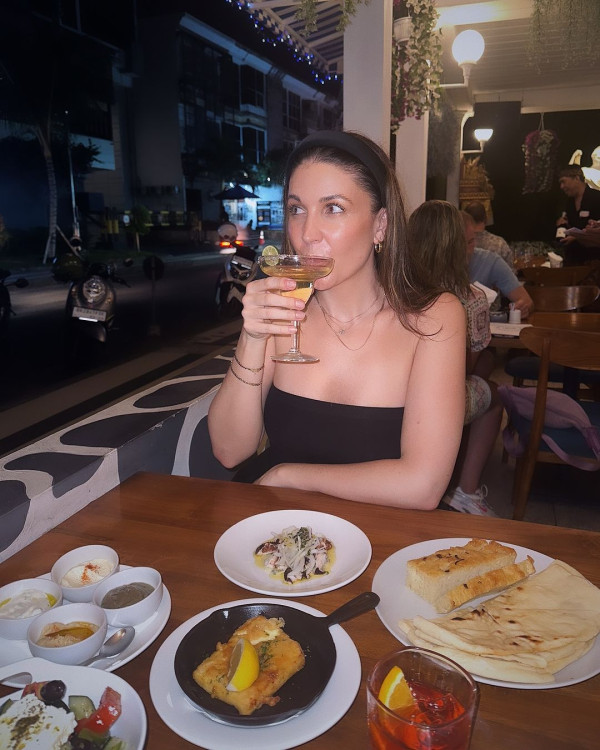 美女網紅峇厘度假驚遇活春宮 按摩途中旁邊傳喘息聲 男方一句話曝可笑真相 