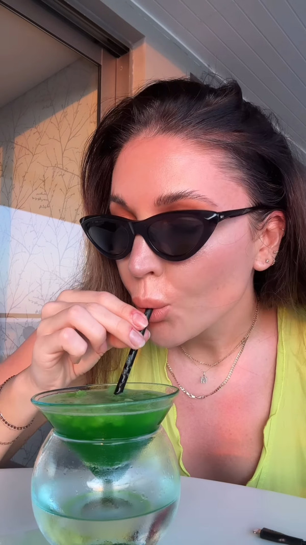 美女網紅峇厘度假驚遇活春宮 按摩途中旁邊傳喘息聲 男方一句話曝可笑真相 