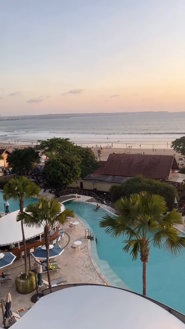 美女網紅峇厘度假驚遇活春宮 按摩途中旁邊傳喘息聲 男方一句話曝可笑真相 