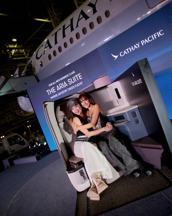 陳凱琳背心短裙遊馬來西亞獲讚似中學生！噴血性感蕾絲內衣出席活動！ 