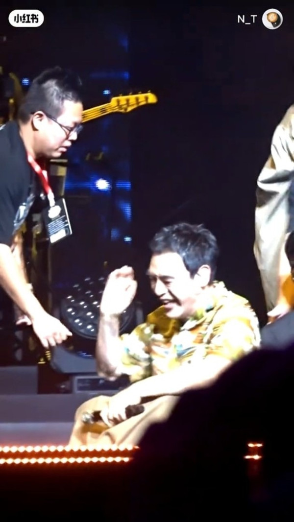 74歲譚詠麟因病延期惠州演唱會 拍片狂咳致歉：會努力調理好身體 