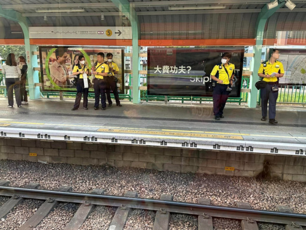 天水圍輕鐵站嚴捉逃票！港鐵職員天逸站樂湖站查票街坊：捉咗唔少