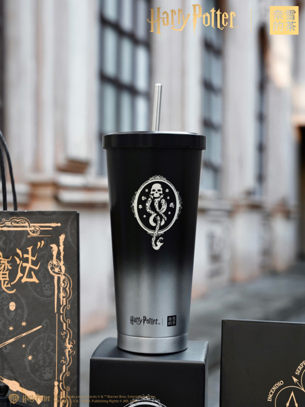 奈雪的茶X哈利波特推主題美食+週邊!黑魔法杯/佛地魔蛋糕卷/分類帽杯