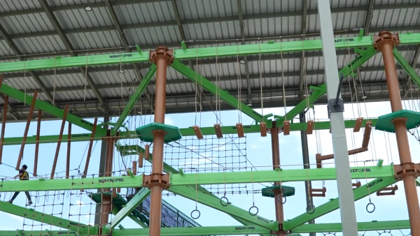 鄺玲玲胡慧冲新一輯泰國旅遊節目首播 首集推薦景點 星戰Cafe/摩洛哥式Spa/繩網