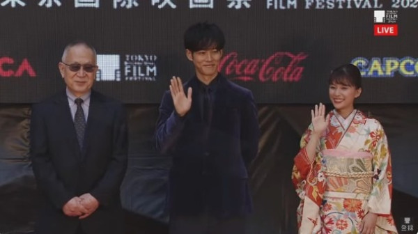 梁朝偉東京出行獲4人做1件事！ 網友驚訝排場大：像首相出行 