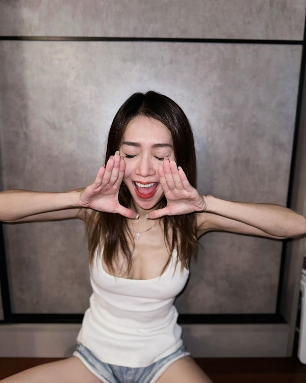 前TVB主持英國大屋放煙花 被指越搬越富貴 曾偷拍鄰居惹爭議 