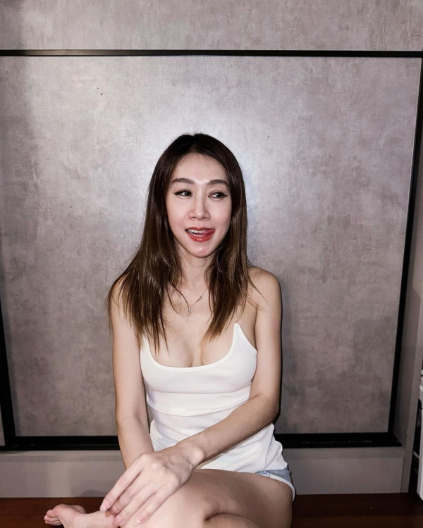 前TVB主持英國大屋放煙花 被指越搬越富貴 曾偷拍鄰居惹爭議 