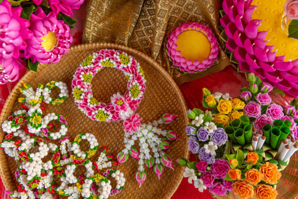 【飛女】一生必去一次的視覺盛宴：泰國水燈節 