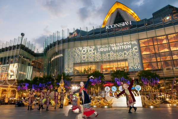 【飛女】一生必去一次的視覺盛宴：泰國水燈節 