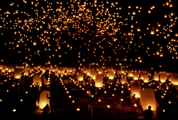 【飛女】一生必去一次的視覺盛宴：泰國水燈節 